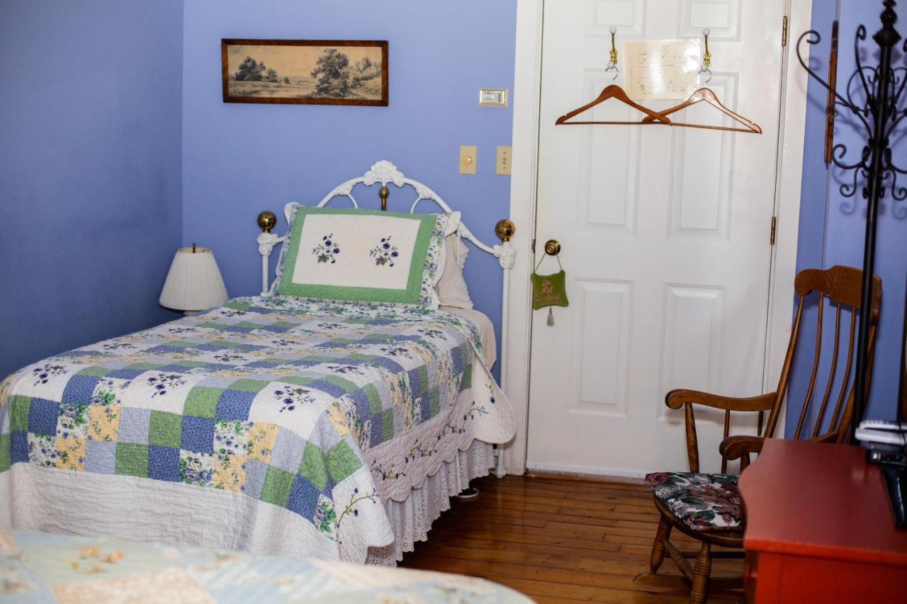Sylvan Inn Bed & Breakfast Glen Arbor Dış mekan fotoğraf